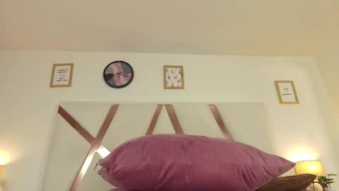 DULCE AURORA online show from 03/12/25, 03:35