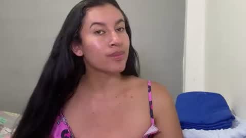 Snapshot of dulceizzy chatting on 04/08/26, 12:10 dulceizzy online show from 04/08/26, 12:10