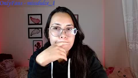 Snapshot of dulcemaria_alvarez22 chatting on 11/20/25, 05:18 Dulce online show from 11/20/25, 05:18