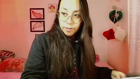 Dulce online show from 04/07/26, 04:13