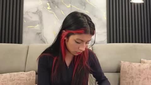 Dulce online show from 03/25/26, 03:23