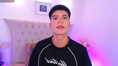 Dulcey online show from 11/24/25, 04:34