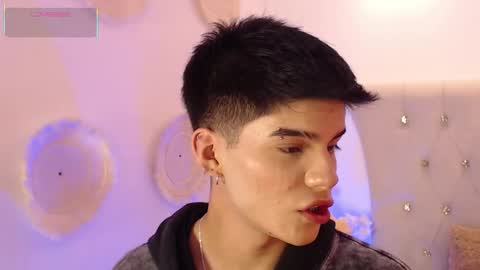 Dulcey online show from 12/05/25, 03:37