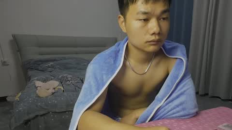 dumeila online show from 04/12/26, 05:18