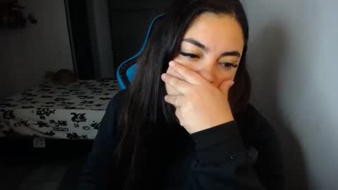 Nicole   online show from 10/10/25, 01:48