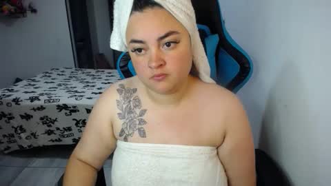 Nicole   online show from 10/12/25, 07:29