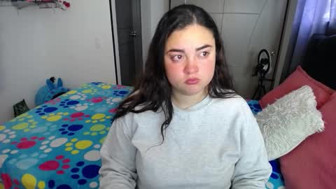 Nicole   online show from 12/18/25, 06:47