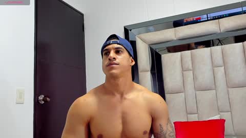 duran_dhikol1 online show from 01/12/25, 03:07