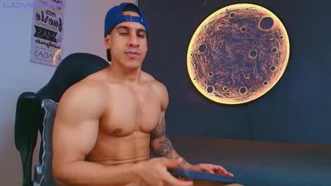 duran_dhikol1 online show from 04/21/26, 02:51