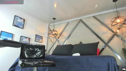 DUSAN  GREY online show from 02/04/26, 04:07