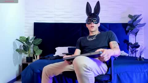 Dustin Sonne online show from 09/23/25, 03:53