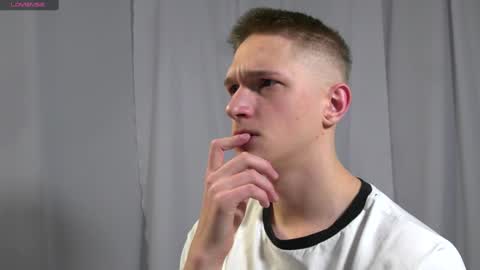 Dustyn online show from 01/12/25, 02:30