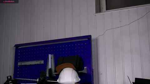 Dustyn online show from 12/22/25, 03:42