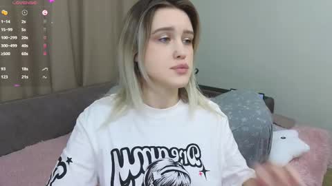 Snapshot of dusyastar chatting on 02/12/25, 12:33 Dusya online show from 02/12/25, 12:33