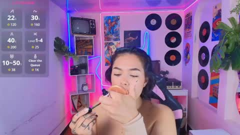duulce_mia online show from 05/17/26, 11:39