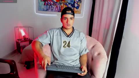 dwayne_esteven10 online show from 02/03/26, 08:36