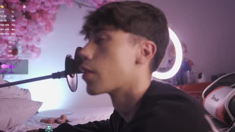 Snapshot of dwayne_xx chatting on 12/27/24, 07:35 Dwayne xx online show from 12/27/24, 07:35