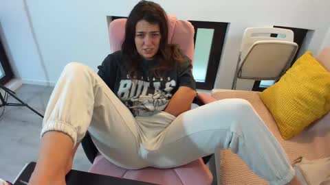 dayana online show from 10/26/25, 05:57