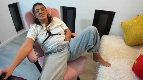 dayana online show from 11/29/25, 04:59