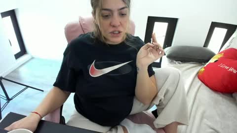 dayana online show from 05/03/26, 05:02