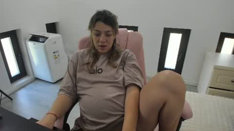 Snapshot of dyanakaylin chatting on 07/06/26, 06:21 dayana online show from 07/06/26, 06:21