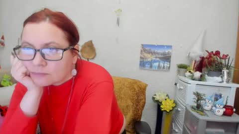 Snapshot of dyannelovee chatting on 02/09/25, 05:43 Dyanne online show from 02/09/25, 05:43