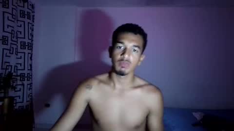 Snapshot of dylan_black_ chatting on 05/10/26, 01:44 dylan online show from 05/10/26, 01:44