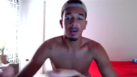 Snapshot of dylan_black_ chatting on 05/10/26, 02:33 dylan online show from 05/10/26, 02:33