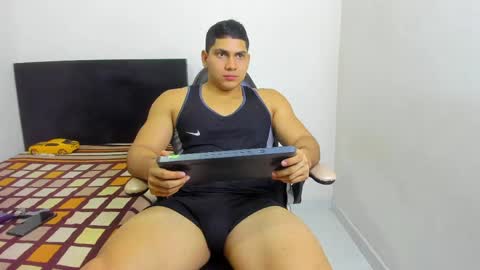 Snapshot of dylan_brook chatting on 06/05/26, 02:23 Dylan online show from 06/05/26, 02:23