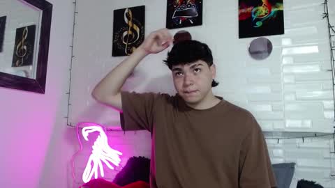 Snapshot of dylan_fooxx chatting on 12/17/25, 07:53 dylan_fooxx online show from 12/17/25, 07:53