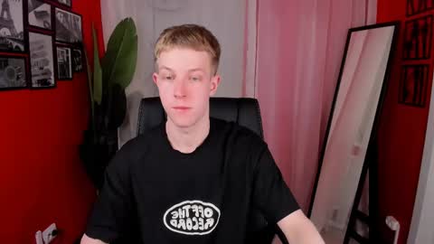 Dylan online show from 04/15/26, 10:44