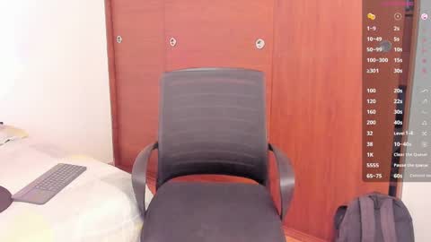 Bryan model independient online show from 02/02/25, 11:11