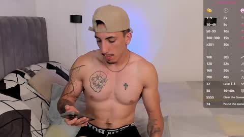 Snapshot of dylan_spencer chatting on 02/23/25, 01:13 Bryan model independient online show from 02/23/25, 01:13