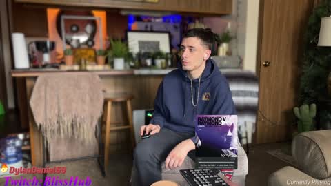 Dylan Daniel 7.8 online show from 12/28/24, 08:25