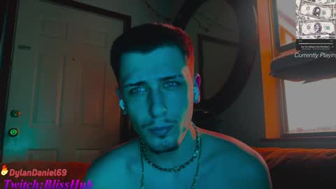 Dylan Daniel 7.8 online show from 01/05/25, 08:31