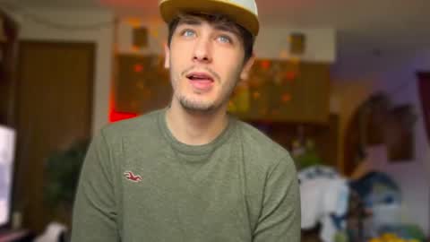 Dylan Daniel 7.8 online show from 10/28/25, 02:53