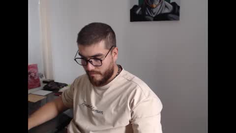 Snapshot of dylanhot10 chatting on 09/30/25, 07:41 dylanhot10 online show from 09/30/25, 07:41