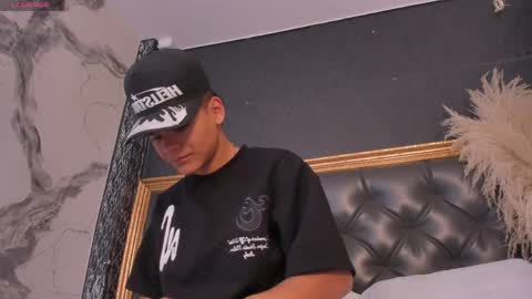 dylanroyce_ online show from 05/19/26, 01:39