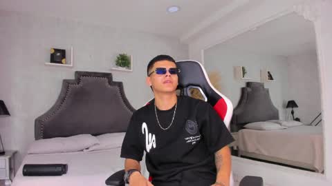 dylanroyce_ online show from 06/03/26, 02:33