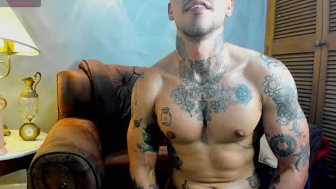 Snapshot of dylanstonne1 chatting on 01/20/25, 01:50 D Y L A N online show from 01/20/25, 01:50