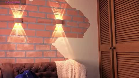 D Y L A N online show from 12/04/25, 09:12