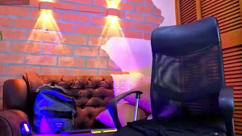 D Y L A N online show from 01/07/26, 10:23