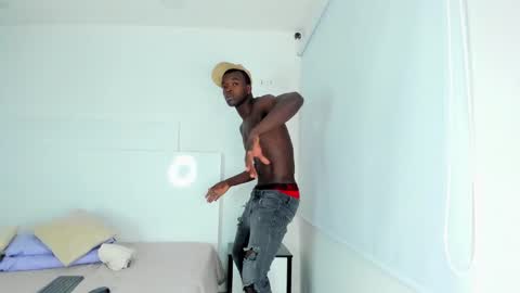 Snapshot of dylantaylor_1 chatting on 01/18/25, 01:30 Dylan Taylor online show from 01/18/25, 01:30