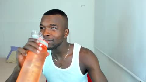 Snapshot of dylantaylor_1 chatting on 01/23/25, 10:54 Dylan Taylor online show from 01/23/25, 10:54