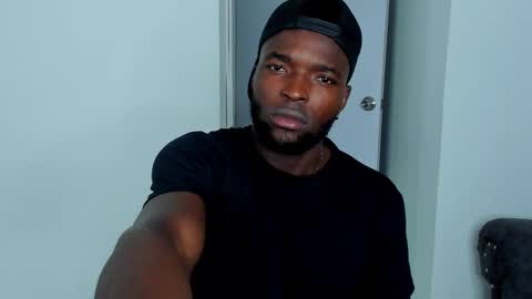 Snapshot of dylantaylor_1 chatting on 09/20/25, 02:12 Dylan Taylor online show from 09/20/25, 02:12