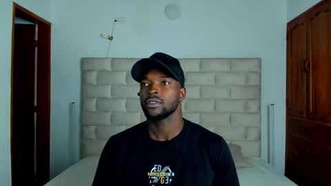 Dylan Taylor online show from 02/18/26, 02:40