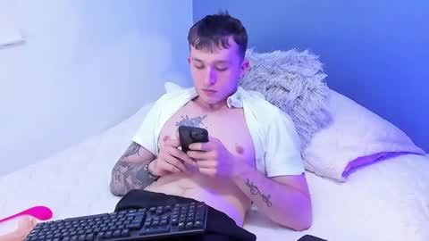 Snapshot of dylanwhite23 chatting on 02/21/25, 10:07 ---DYLAN--- online show from 02/21/25, 10:07