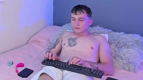 Snapshot of dylanwhite23 chatting on 02/26/25, 11:15 ---DYLAN--- online show from 02/26/25, 11:15