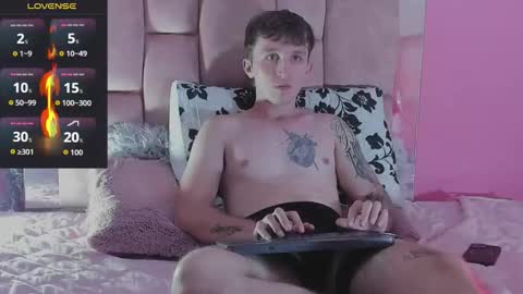 Snapshot of dylanwhite23 chatting on 11/29/25, 11:19 ---DYLAN--- online show from 11/29/25, 11:19