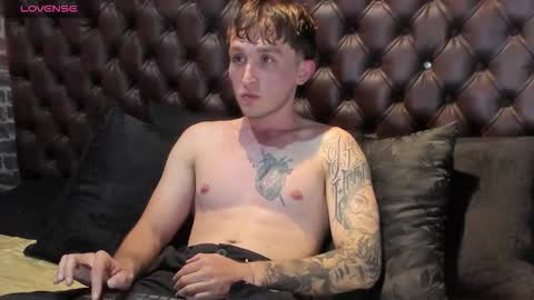 Snapshot of dylanwhite23 chatting on 01/07/26, 04:26 ---DYLAN--- online show from 01/07/26, 04:26